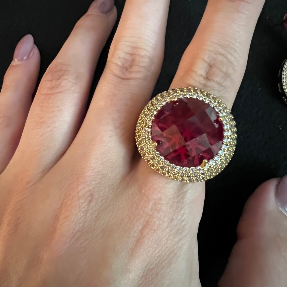 Set of earrings and ring - Zirconia and Garnet Stone. - Picture 6 of 6